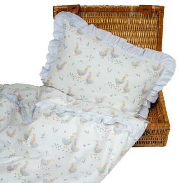 Komplet Pościel do łóżeczka z falbanką 90x120 w GĄSKI