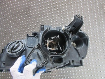 BMW X5 E70 2007 LAMPA PRAWA PRZÓD BI-XENON EUROPA