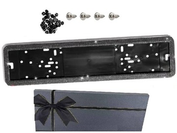 Рамка номерного знака с бриллиантами – идеальный подарок женщине