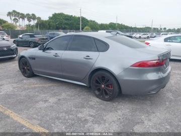 Jaguar XF II 2022 Jaguar XF 2022 Jaguar XF R-Dynamic SE Sedan AWD 2.0 Benzyna 296KM, zdjęcie 2
