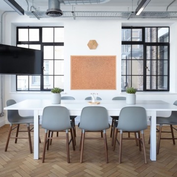 Пробковая доска, деревянная рама, 60х40.