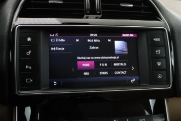 Jaguar XE Sedan 2.0 i4 163KM 2017 Jaguar XE E-Performance, Skóra, Navi, Klima, zdjęcie 12