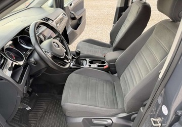 Volkswagen Touran III 2.0 TDI 150KM 2018 Volkswagen Touran Touran 2.0 TDI 150 km Bezwypadkowy 2018r Warszawa, zdjęcie 6
