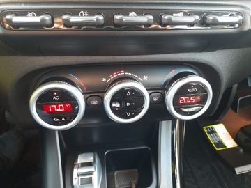 Alfa Romeo Giulietta Nuova II Hatchback 5d 1.4 TB 16v Mair 170KM 2011 Alfa Romeo Giullietta super stan !!, zdjęcie 22