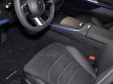 Mercedes Klasa E W214 Sedan 2.0 220d 197KM 2025 E Klasa 220 d 4-Matic AMG 2.0 (197KM) 2025, zdjęcie 4