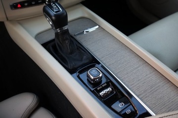 Volvo XC60 II Crossover D4 190KM 2018 Volvo XC 60 Inscription D4 AWD tempomat czujniki skora klima 2stref F, zdjęcie 17