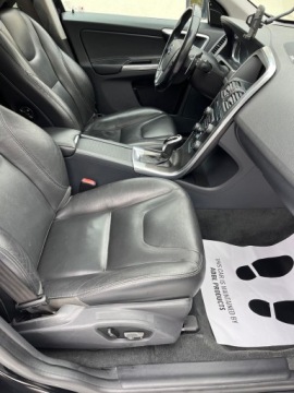 Volvo XC60 I SUV Facelifting 3.0 T6 304KM 2015 Volvo XC60 3.0 T6 304 KM AWD | Wersja Platinum | Zdalnie Odpalanie, zdjęcie 8