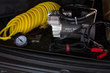 BERKUT R17 12V ПОРТАТИВНЫЙ АВТОМОБИЛЬНЫЙ КОМПРЕССОР