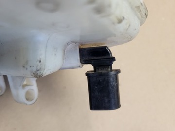 ДАТЧИК БАЧКА ТОРМОЗНОЙ ЖИДКОСТИ AUDI A4 B7 8E0611301G OE ЕВРОПА