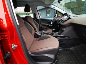 Peugeot 2008 I SUV Facelifting 1.2 PureTech 82KM 2016 PEUGEOT 2008 Salon PL, Bezwypadkowy, 1 Właściciel, Po wymianie rozrządu, zdjęcie 6