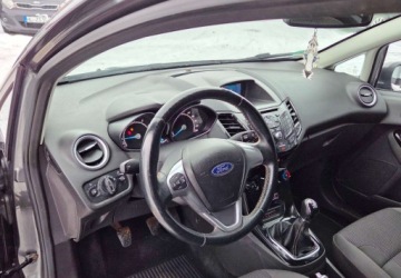 Ford Fiesta VII Hatchback 3d Facelifting 1.0 EcoBoost 100KM 2017 Ford Fiesta 1,0 Ben 101 km Benzyna 101KM, zdjęcie 4