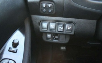 Nissan Leaf I Hatchback 5d Facelifting Elektryczny 109KM 2016 Nissan Leaf Elektryczny 109KM, zdjęcie 16