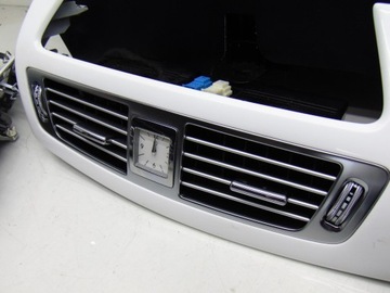 BIAŁE WNĘTRZE ŚRODEK MERCEDES CLS W218 LORINSER