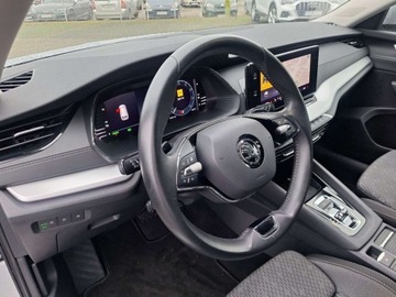 Skoda Octavia IV Liftback Plug-in  1.4 TSI iV Plug-In Hybrid 204KM 2022 Skoda Octavia serwis ASO 1.4hybryda 204KM bezwypadkowy pakiety SmartLink L, zdjęcie 12
