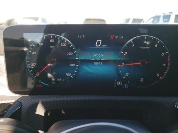 Mercedes Klasa A W177/V177 2022 Mercedes-Benz Klasa A 2022r., 2.0L 2.0 Benzyna 188KM, zdjęcie 9