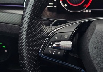 Skoda Superb III Kombi Facelifting 2.0 TSI 190KM 2020 Skoda Superb Sportowe fotele - Grzana szyba - Kierownica - Fotele - Faktur, zdjęcie 18