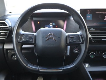 Citroen C4 III SUV 1.2 PureTech 130KM 2021 Citroen C4 1.2 PureTech, Salon Polska, zdjęcie 14