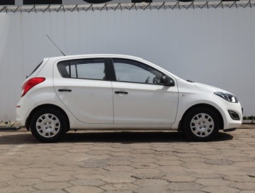 Hyundai i20 I Hatchback 5d Facelifting 1.1 CRDi 75KM 2014 Hyundai i20 1.1 CRDi, Salon Polska, Klima, zdjęcie 5