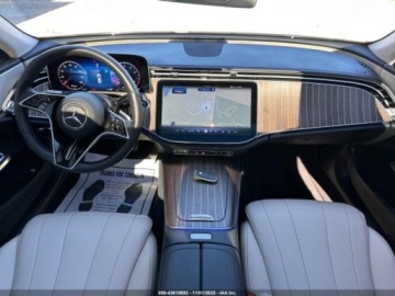 Mercedes Klasa E W214 2025 Mercedes-Benz Klasa E 350 2025 2.0l 2.0 Benzyna 255KM, zdjęcie 6