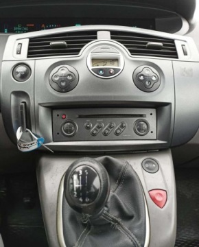 Renault Scenic II 2.0 i 16V 136KM 2004 Renault Scenic Renault Scenic 2.0 Benzyna 135KM, zdjęcie 9