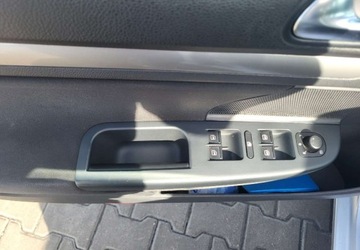 Volkswagen Golf VI Variant 1.6 TDI-CR DPF BlueMotion 105KM 2011 Volkswagen Golf Combi 1.6 Diesel 105KM, zdjęcie 12