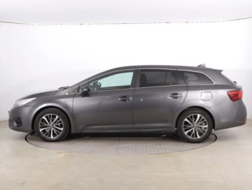Toyota Avensis III Wagon Facelifting 2015 2.0 D-4D 143KM 2016 Toyota Avensis 2.0 D-4D, Salon Polska, Navi, zdjęcie 2