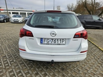 Opel Astra J Sports Tourer 1.4 Turbo ECOTEC 140KM 2012 Opel Astra 1,4 benzyna 140KM zarejestrowany, zdjęcie 17