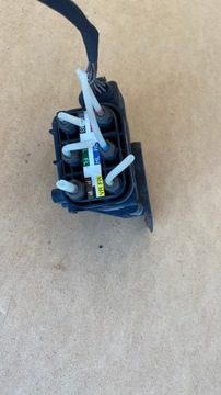 ROZDZIELACZ AIRMATIC MERCEDES W212 W218 W221 2123200358