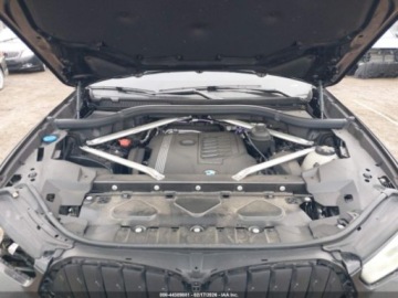 BMW X6 G06 2021 BMW X6 xDrive40i 2021 3.0 Benzyna 335KM, zdjęcie 9