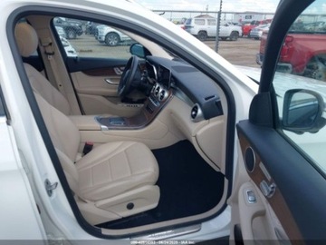 Mercedes GLC C254/X254 2022 Mercedes-Benz GLC 300 2022 2.0l 2.0 Benzyna 255KM, zdjęcie 9