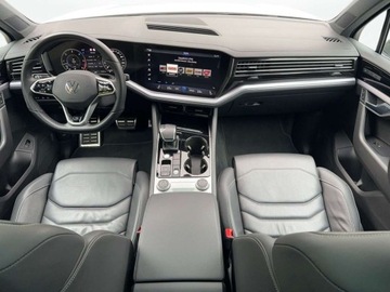 Volkswagen Touareg III SUV 3.0 V6 SCR TDI 286KM 2023 Volkswagen Touareg TDI 4X4 285KM R-LINE HAK Panorama DSG Pneumatyka FVA, zdjęcie 9