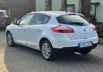 Renault Megane III Hatchback Facelifting 2013 1.6 16V 110KM 2014 Renault Megane 1.6 110KM R-link Climatronic Navi Serwis Bezwypadkowy Dla w, zdjęcie 4