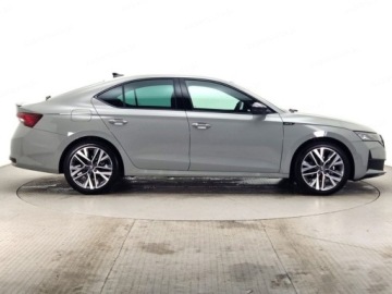 Skoda Octavia IV Liftback 1.5 TSI EVO 150KM 2026 SKODA Octavia Sportline 1.5 TSI mHEV DSG Sedan 150KM 2026, zdjęcie 2
