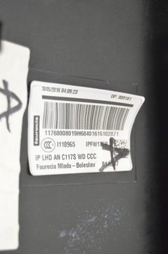 DESKA ROZDĚLOVAČE KONZOLA AIRBAG MERCEDES W117 CLA