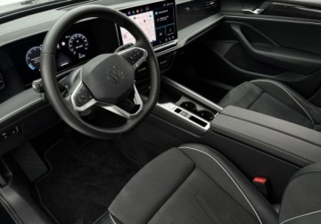 Volkswagen Passat B8 Variant Facelifting 1.5 TSI EVO 150KM 2025 Volkswagen Passat 1.5eTSI 150KM DSG Business ACC HAK Kamera360 Climatronic, zdjęcie 8