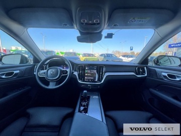 Volvo V60 II  Kombi Facelifting 2.0 B4 B 197KM 2024 Volvo V60 V60 B4 B Plus Dark Pakiet Climate Driver, zdjęcie 13