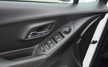 Chevrolet Trax 1.6 115KM 2013 Chevrolet Trax 1.6 MPI Biala Perla Klima Kamera Hak Sprowadzony Oplacony, zdjęcie 27