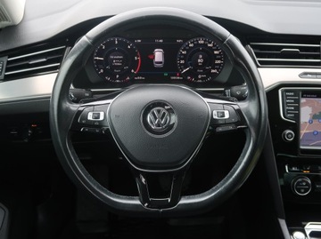 Volkswagen Passat B8 Variant 2.0 TDI BlueMotion SCR 150KM 2016 VW Passat 2.0 TDI, Salon Polska, Serwis ASO, zdjęcie 15