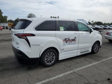 Toyota Sienna III 2022 Toyota Sienna LE 2022 2.5l 2.5 Hybryda 245KM, zdjęcie 3