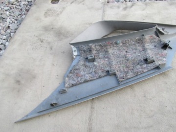 ОБИВКА ЗАДНЕЙ СТОЙКИ AUDI A4 B5 8D5868201