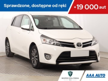 Toyota Verso Minivan Facelifting 1.6 D-4D 112KM 2014 Toyota Verso 1.6 D-4D, 7 miejsc, Klima