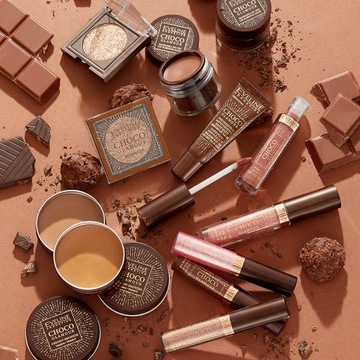 Eveline Cosmetics Choco Glamour Жидкая помада с эффектом сияющих губ 03