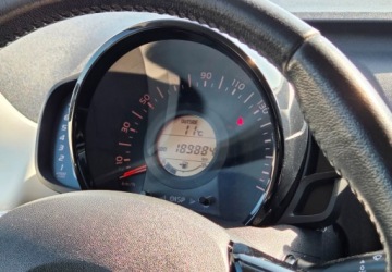 Toyota Aygo II Hatchback 5d 1.0 VVT-i 69KM 2016 Toyota Aygo 1,0 Ben Klima 69 km Benzyna 69KM, zdjęcie 16