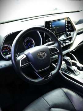 Toyota Highlander III 2.5 248KM 2022 Toyota Highlander PRESTIGE 2,5 Hybrid 248 KM 2.5 Hybryda 248KM, zdjęcie 8