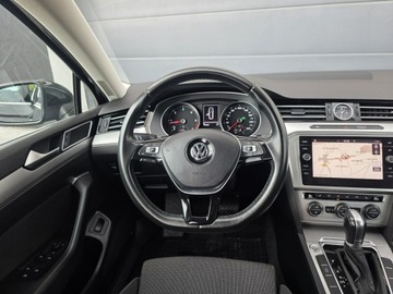 Volkswagen Passat B8 Variant 2.0 TDI BlueMotion SCR 150KM 2018 Volkswagen Passat 2.0 TDI DSG *bezwypadkowy* tylko, zdjęcie 13