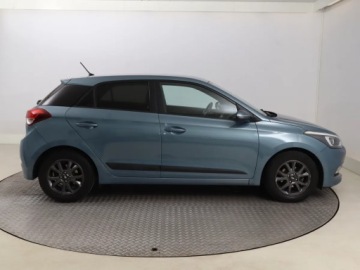 Hyundai i20 II Coupe 1.2 MPI 84KM 2017 Hyundai i20 1.2, Salon Polska, 1. Właściciel, zdjęcie 5