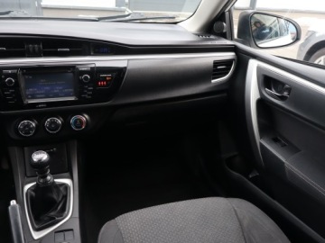 Toyota Corolla XI Sedan 1.4 D-4D 90KM 2015 Toyota Corolla 1.4 D-4D, Salon Polska, Klima, zdjęcie 7