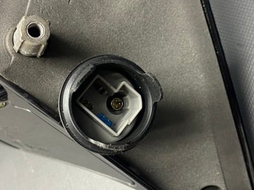 LEVÉ ZRCÁTKO VNĚJŠÍ 5 PIN KAMERA BMW F07 GT 7352363 A83