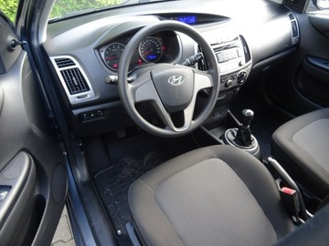 Hyundai i20 I Hatchback 5d Facelifting 1.2 DOHC 85KM 2014 Hyundai i20 Samochód z bardzo niskim przebiegiem, zdjęcie 7