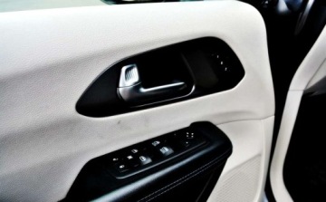 Chrysler Pacifica II 3.6 V6 291KM 2021 Chrysler Pacifica LPG - BRC , 8 miejsc, Zadbana 3.6 BenzynaLPG 291KM, zdjęcie 15